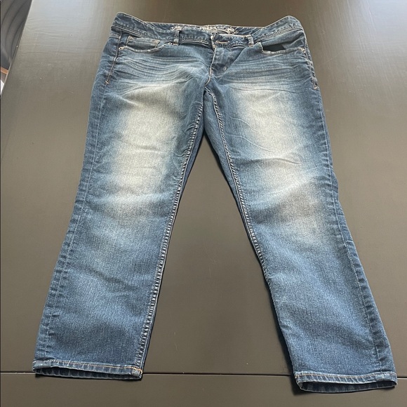 Express distresses with whisker detail cropped Blue Ankle Jeans - Picture 1 of 6